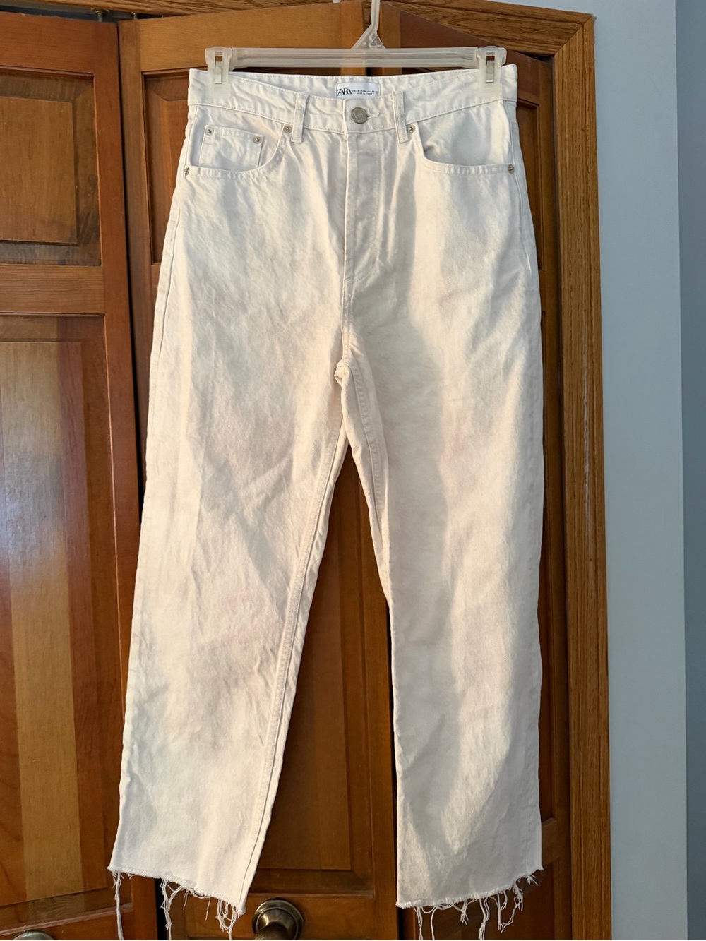 Zara Cream High-Rise Cropped Straight Jeans